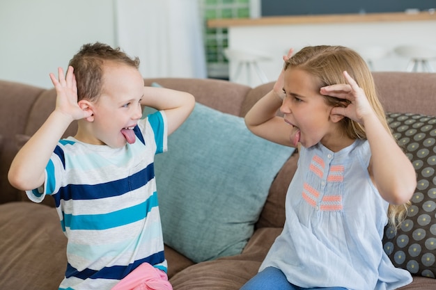 Jak zachęcić 3 latka do mówienia podczas codziennych zabaw?