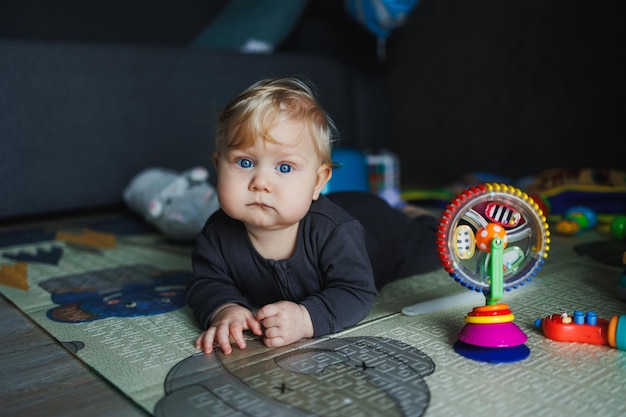 Roczne dziecko co umie zrobić samodzielnie?