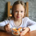 Jak poprawić apetyt u 2 latka w codziennych posiłkach?