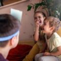 Dlaczego dziecko nie chce mówić i jak reagować na taki problem?