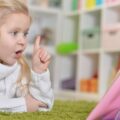 Ile mówi 18 miesięczne dziecko i jak wspierać jego rozwój językowy?
