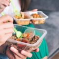 Co do lunchboxa warto zapakować na zdrowy posiłek